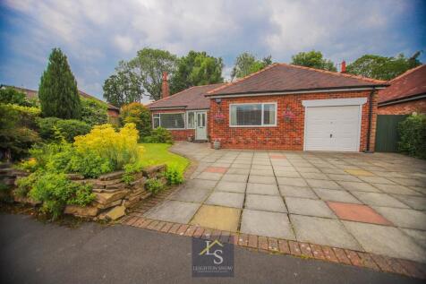 Larchway, Bramhall, SK7