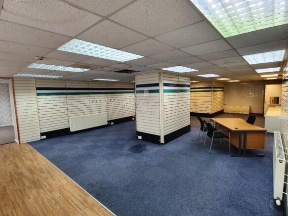 showroom-to-rent-in-136-140-shaw-heath-stockport-greater-manchester