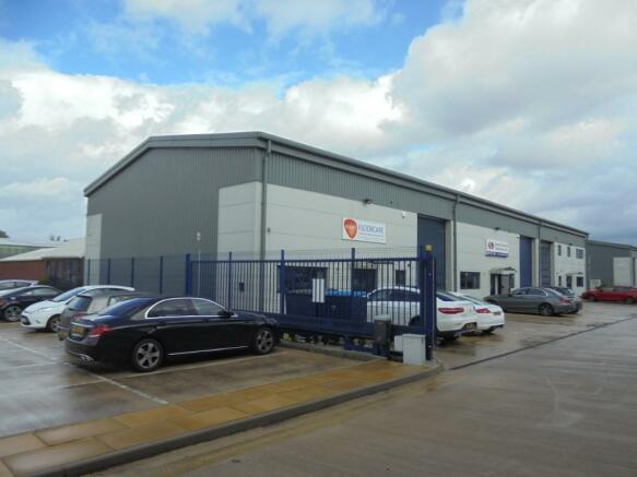 Warehouse to rent in Coronation Street, Stockport, Greater Manchester ...