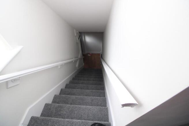 Staircase to living 