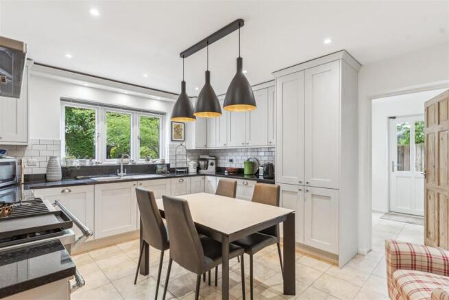 Kitchen/Breakfast Room