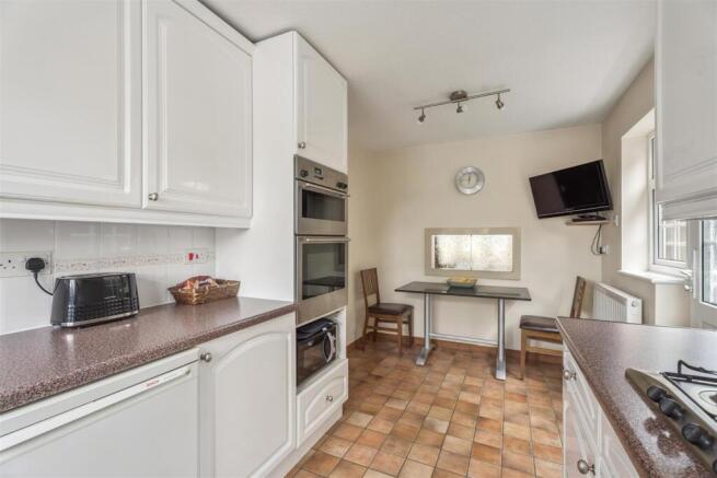 KITCHEN BREAKFAST ROOM