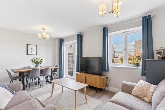 Sitting/Dining Room