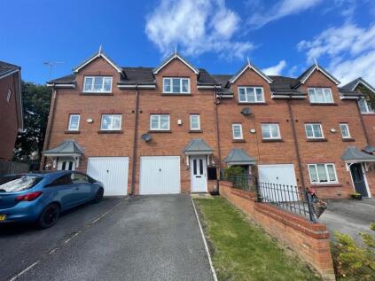 East O' Hills Close, Heswall