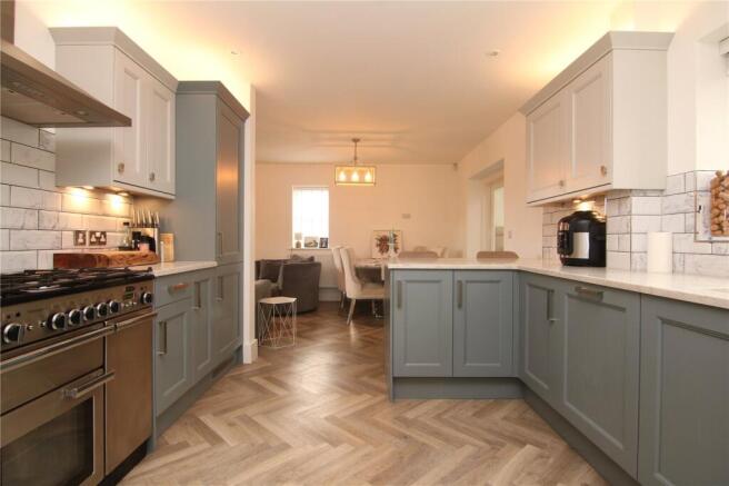 Kitchen/Dining
