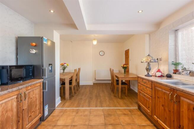 Primrose Way Kitchen-3.jpg