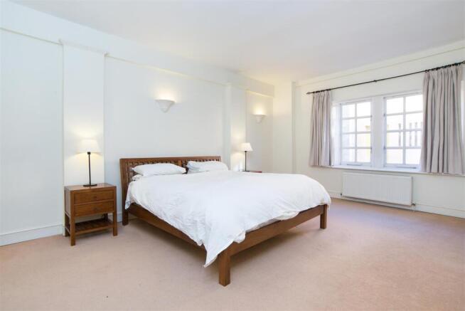 bedroom 1.jpg