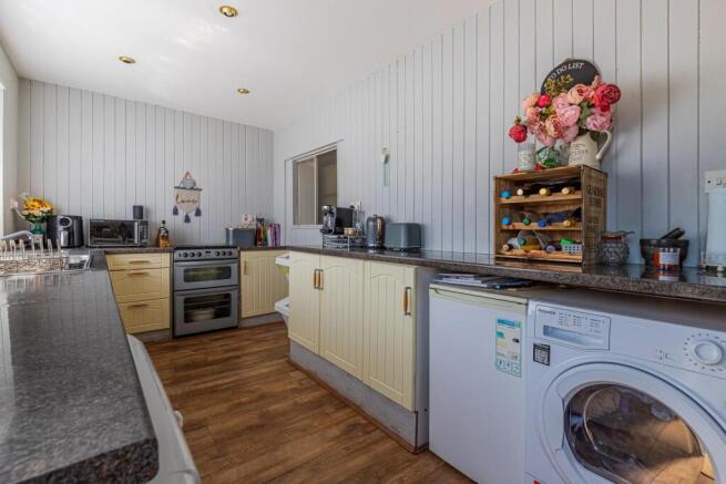 Cae Glas Avenue 9-18.jpg