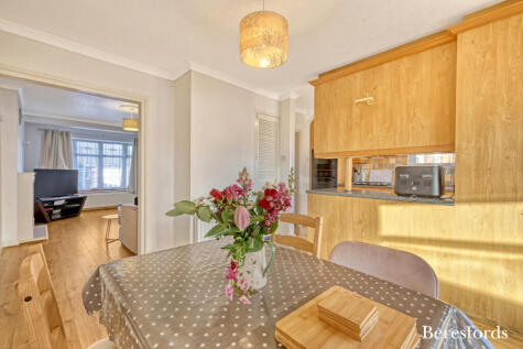 Arlington Gardens, Romford, RM3