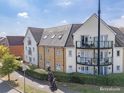 Le Noke Avenue, Romford, RM3