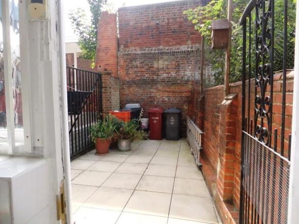Photo 3