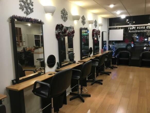 2 Bedroom Hairdresser Barber Shop For Sale In Hale Lane London