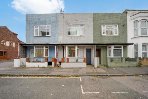 Cruikshank Road, London, E15