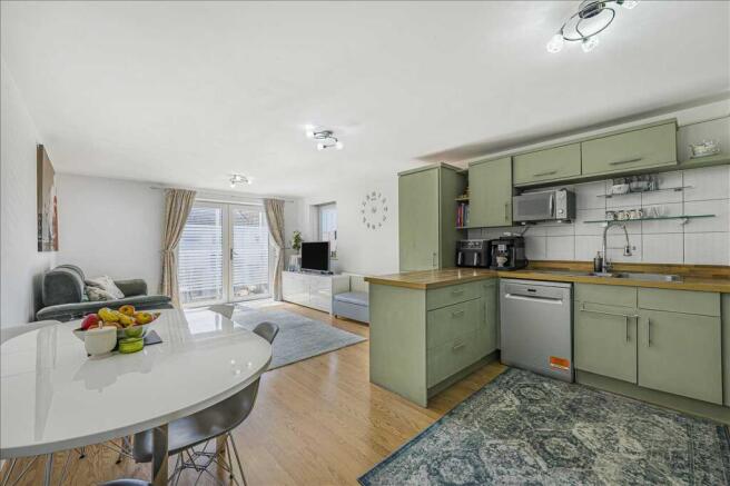 Kitchen/lounge