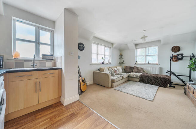 1328850-3-6889e1e...