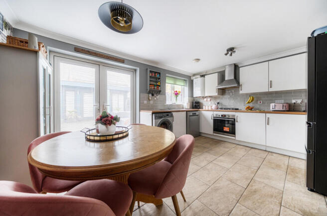 1374630-4-6908870...