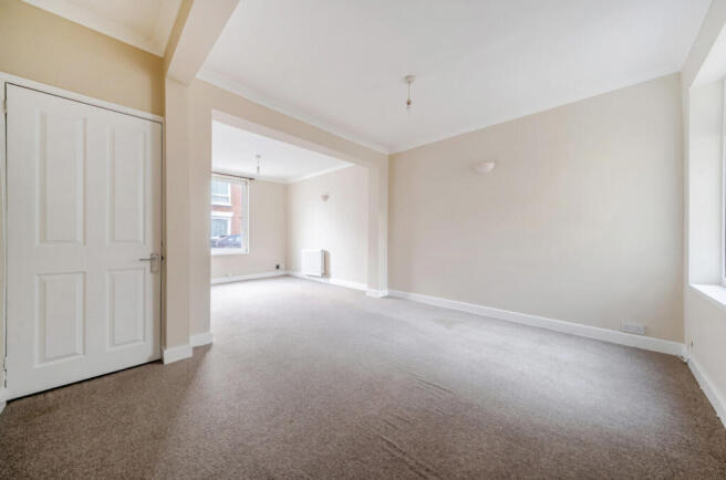 1385840-1-6929688...