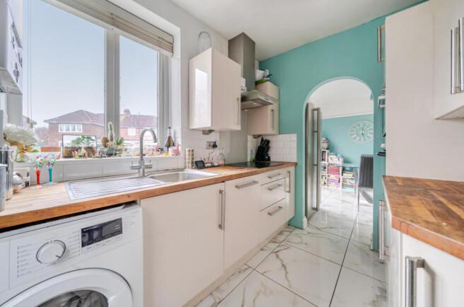 1384168-7-692d862...