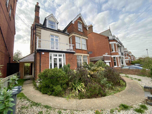 5 bedroom Detached