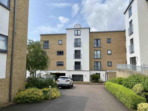 1 Bedroom Apartment For Sale