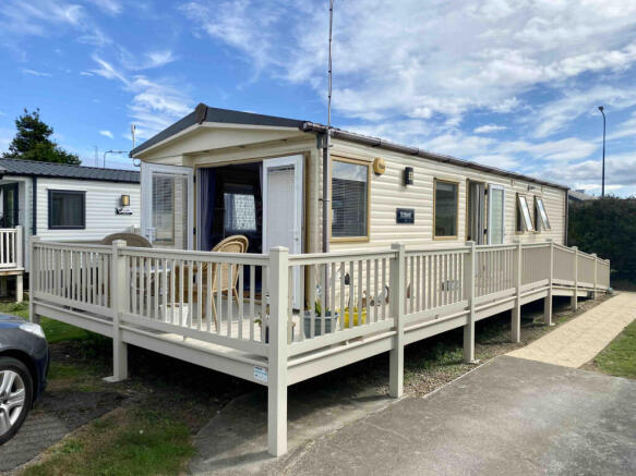 2 Bedroom Park Home for Sale