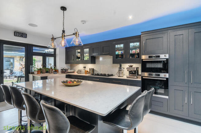 26e3f643-1baf-4d3...