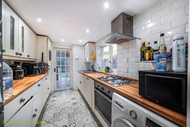 6015b0f5-67e2-497...