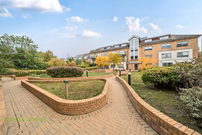 0ad15c73-f2bd-491...