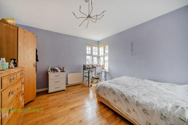 8f7c0482-fcf8-402...