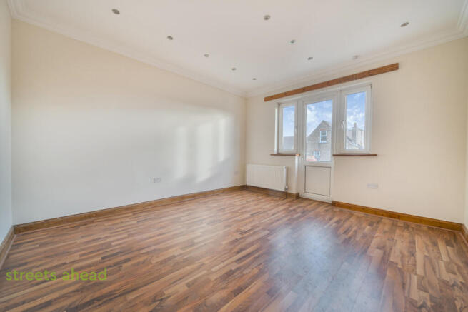 48e2a3f6-4ec7-4f8...