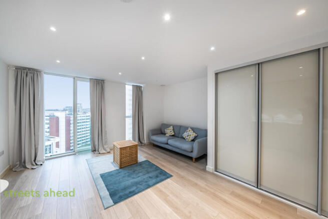 c72d81fb-56e2-458...