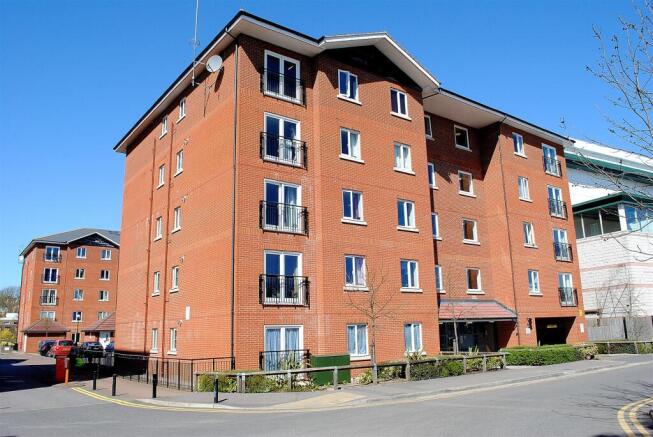25 eider court front