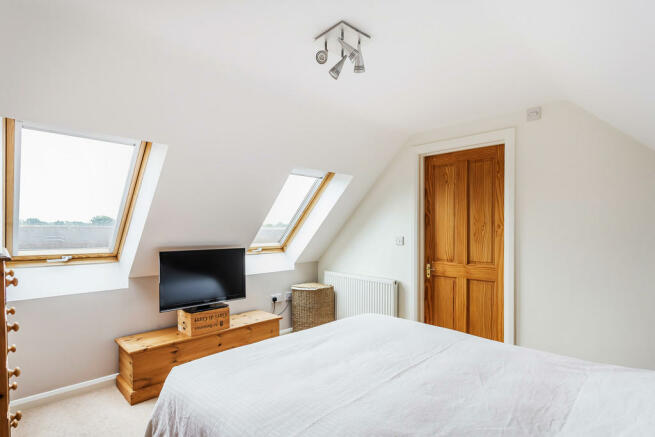 3 Bedroom Barn Conversion For Sale In Lingfield Surrey Rh7