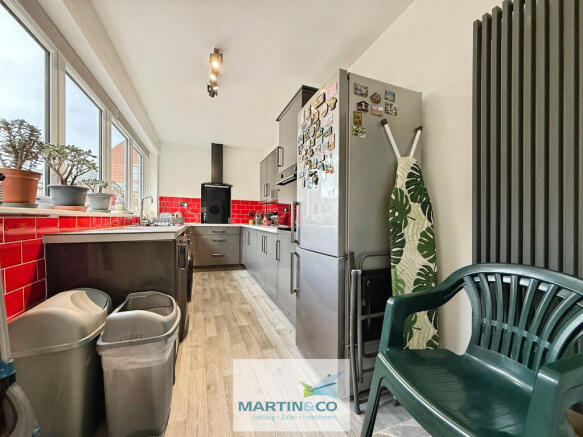 ae1fdebc--44EA-AA...