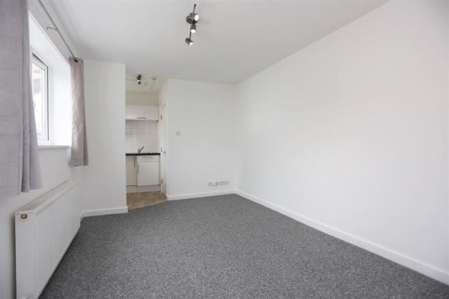 3, 41 Ditchling Road (2).JPG