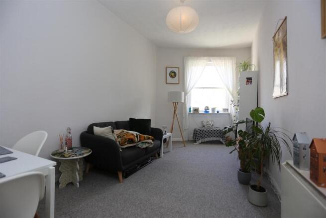 3, 107 Lansdowne Place - NEW (2).JPG