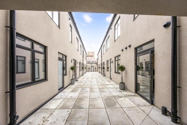 Old Shoreham Road, flat 1-007.JPG