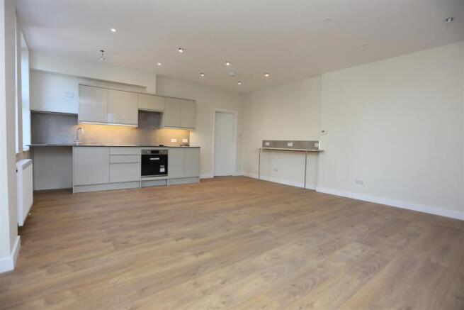 203 Elm Grove (8).JPG