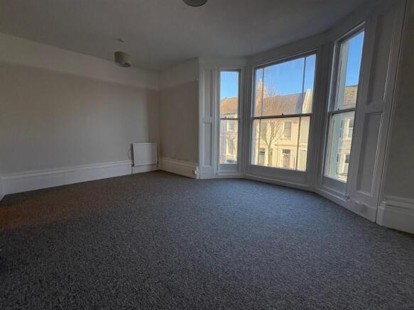 3, 6 SUDELEY PLACE LOUNGE 2.jpg