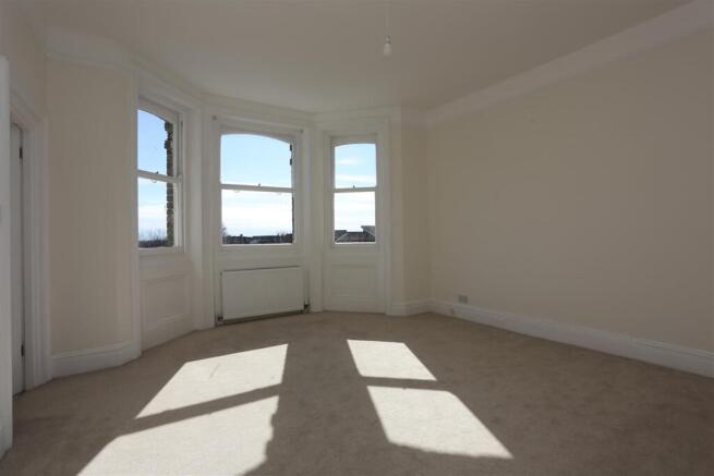 3, 8 Cromwell Road Living Room (2).JPG