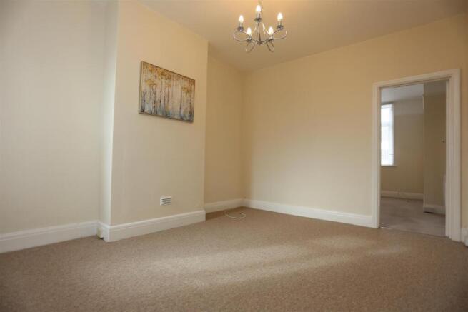 172a Portland Road Living Room (3).JPG