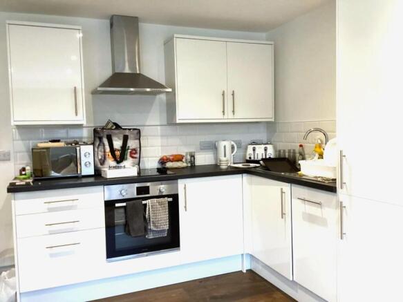 19 carisbrook kitch.jpg