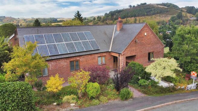 2 Llwyn y Gart, Llanfyllin.jpg