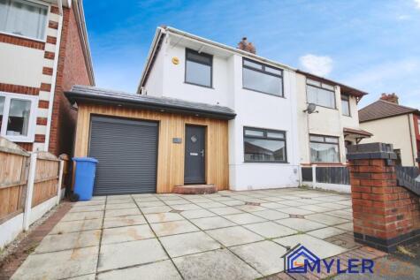 Nicholas Road, Widnes, WA8