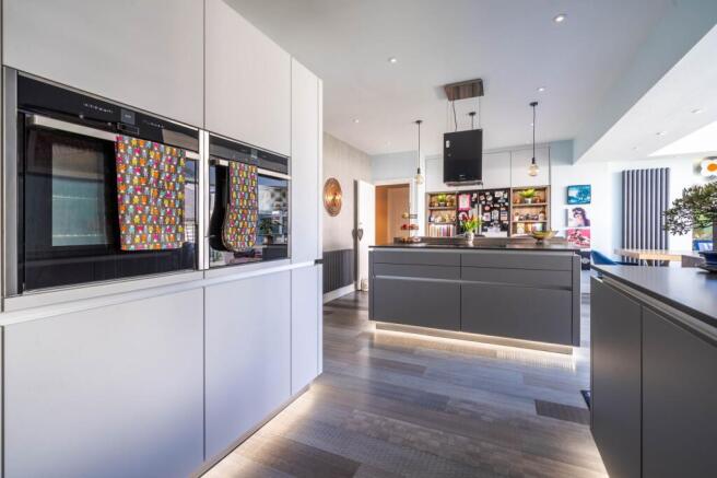 KITCHEN LIVING AREA