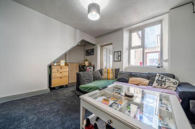 SITTING ROOM
