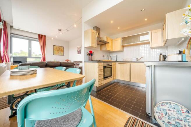 OPEN PLAN LIVING AREA