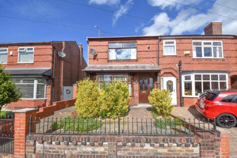 Langdale Avenue, Wigan, WN1 2HT
