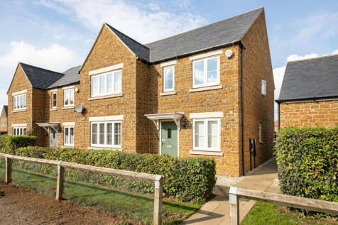 Longford Park Road, Bodicote