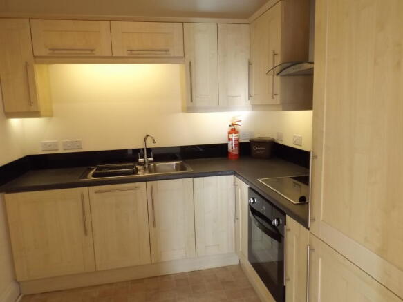 2 Bedroom Apartment To Rent In Kings Castle Court Bath Road Ba5 Ba5
